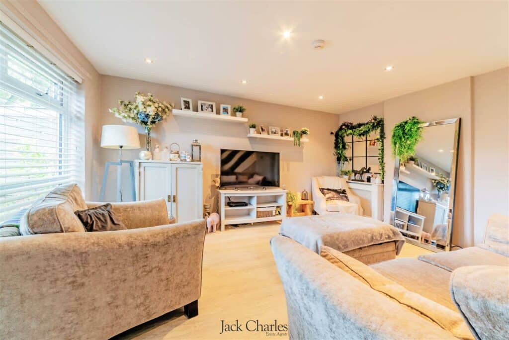 Cherwell Close, Tonbridge Jack Charles Estate Agents Tonbridge